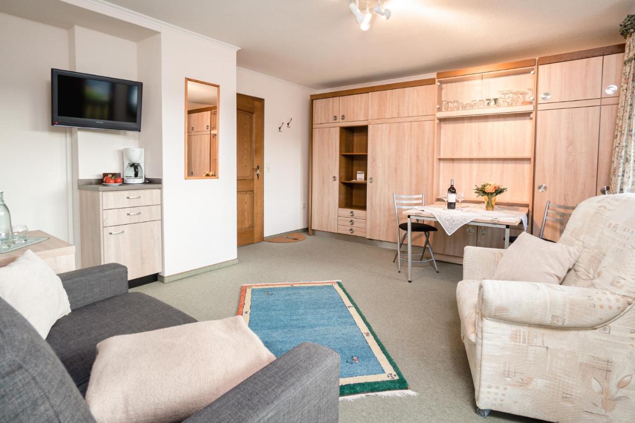 Cafe Alt Willingen Apartamento Exterior foto