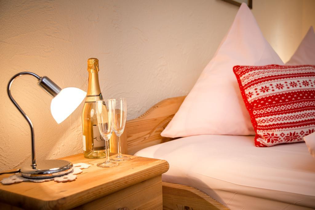 Cafe Alt Willingen Apartamento Exterior foto