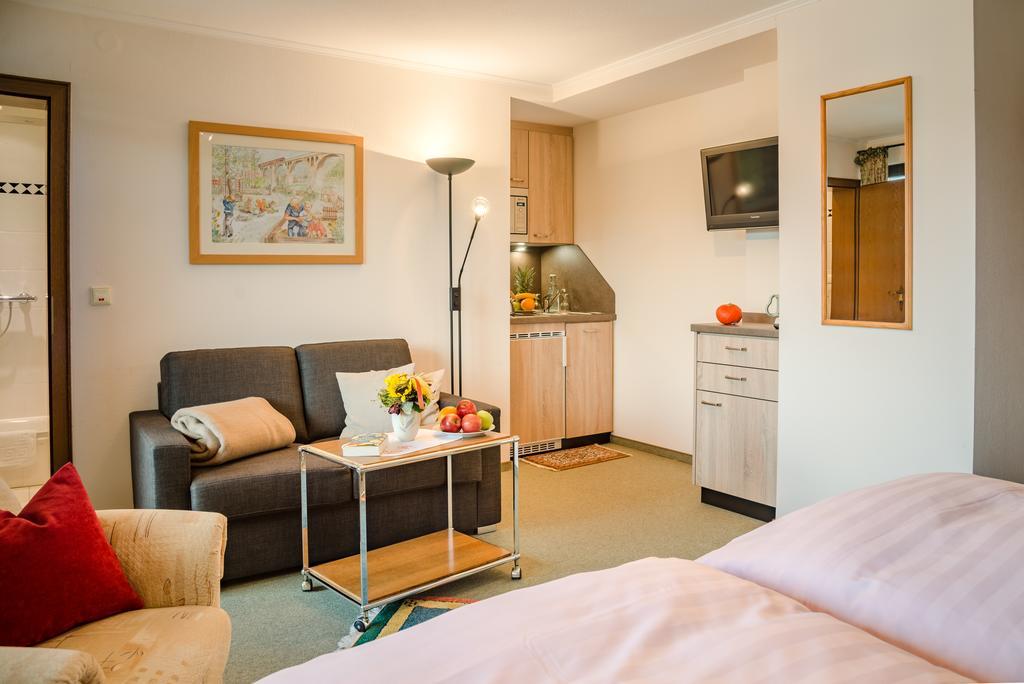 Cafe Alt Willingen Apartamento Exterior foto